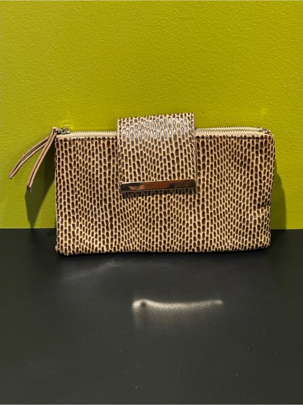 Tan Textured Women’s Clutch Wallet - Unbranded